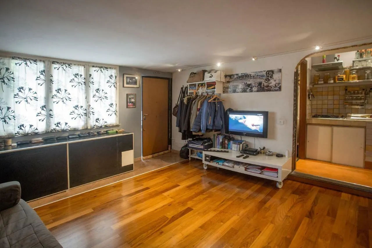 Monolocale Cozy Studio Baglioni Hotel Rome Italy